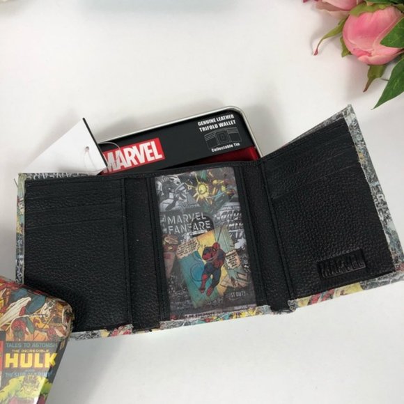 Marvel Comics Mens Trifold Leather Wallet - Picture 3 of 4